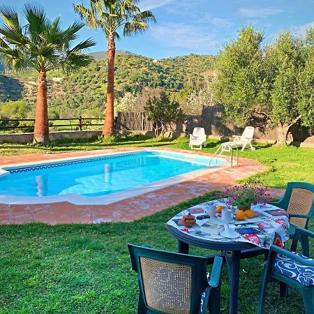 Vivelorural Casa Y Piscina En Zahara De La Sierra 빌라 외부 사진